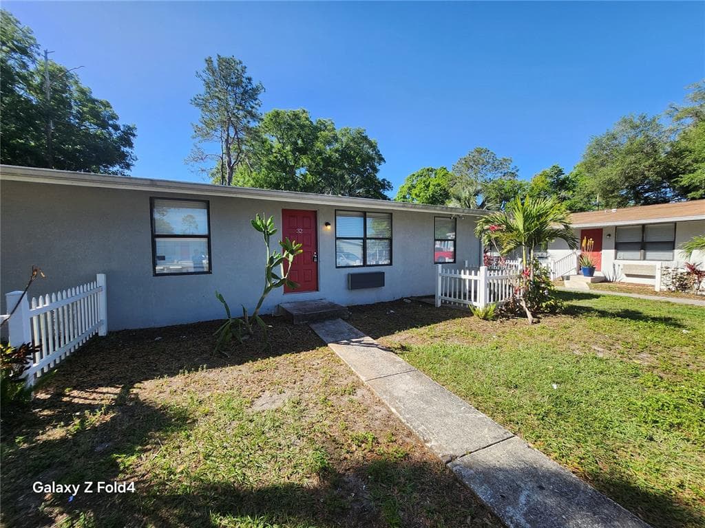 1400 STRAWBERRY PLACE UNIT 32 PLANT CITY, FL 33563