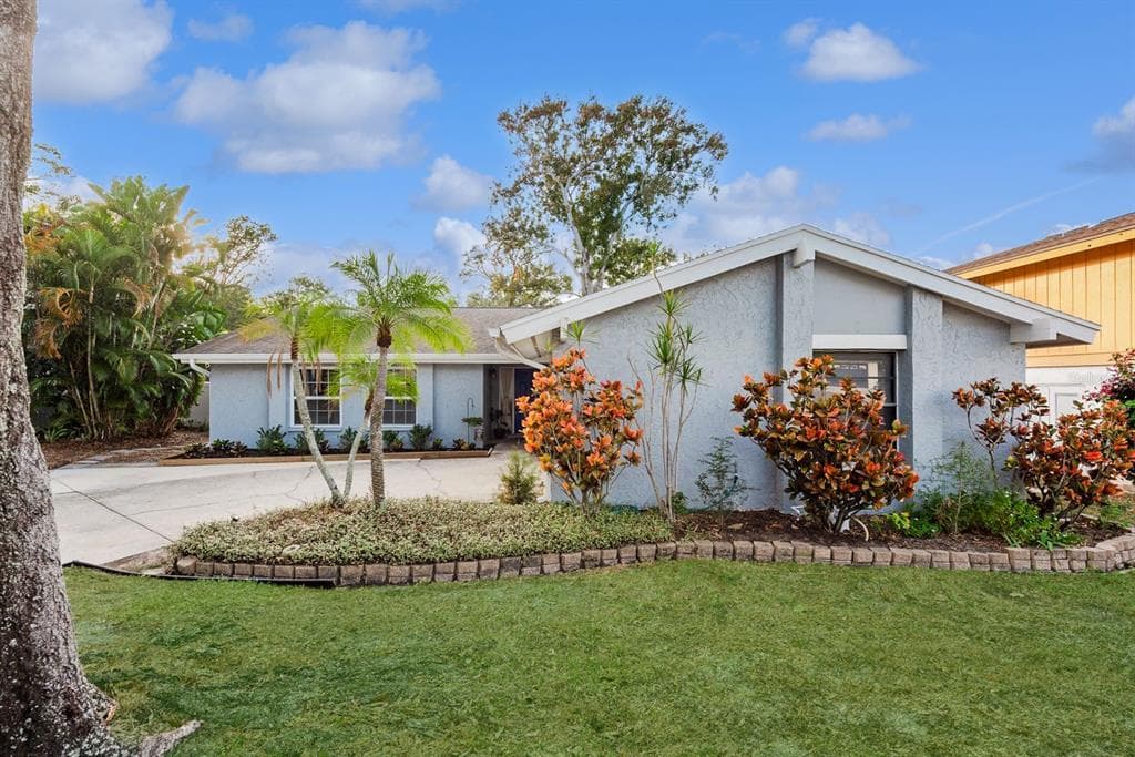 3928 ORCHARD HILL CIRCLE PALM HARBOR, FL 34684