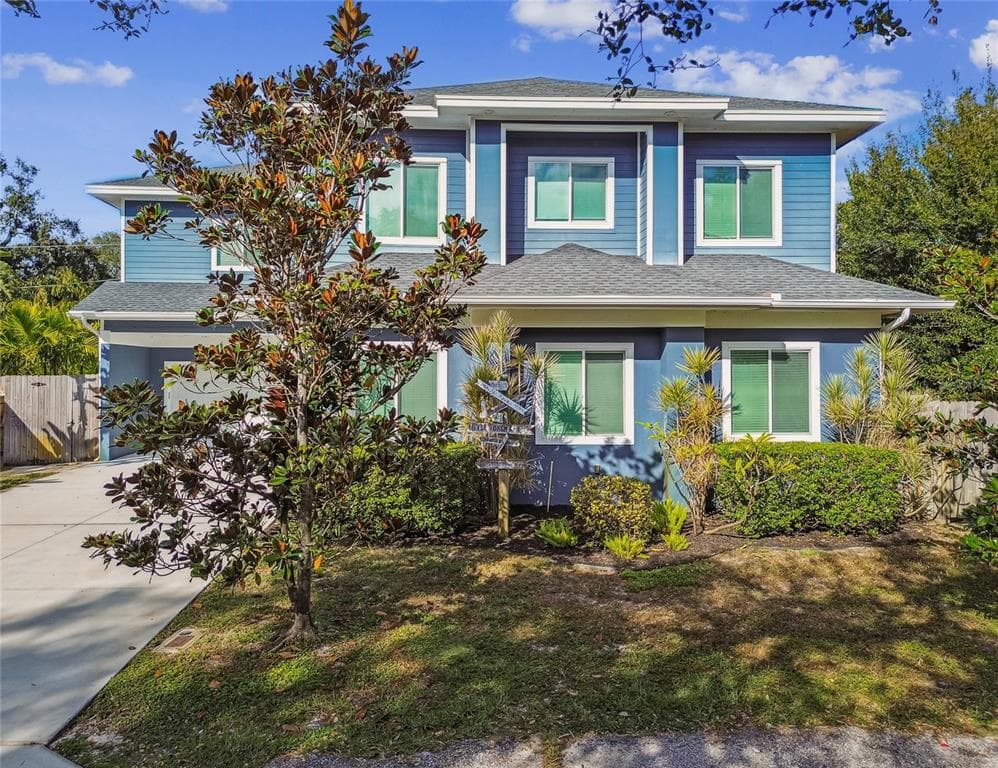 10555 LAKE BREEZE DRIVE SEMINOLE, FL 33772