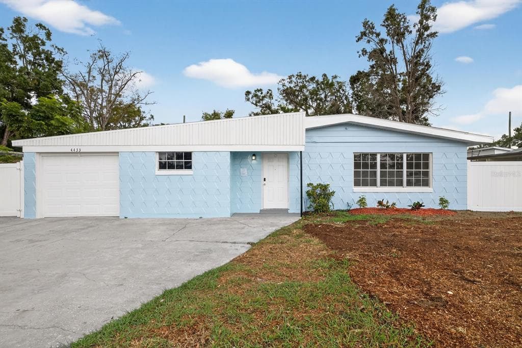 4433 BASS STREET TAMPA, FL 33617