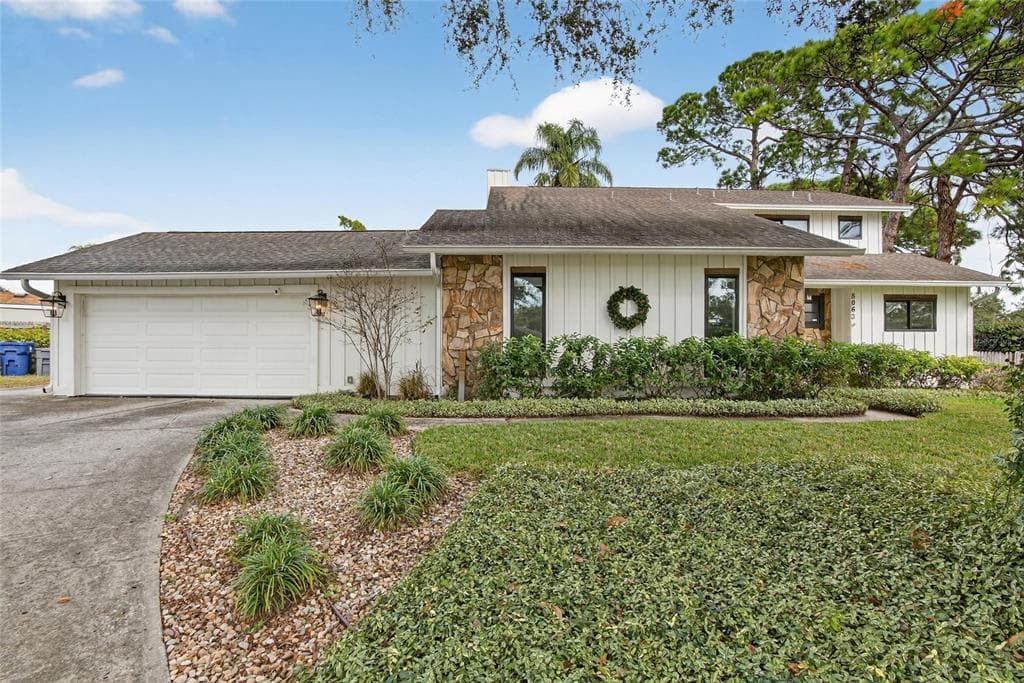 8063 QUINN COURT SEMINOLE, FL 33777