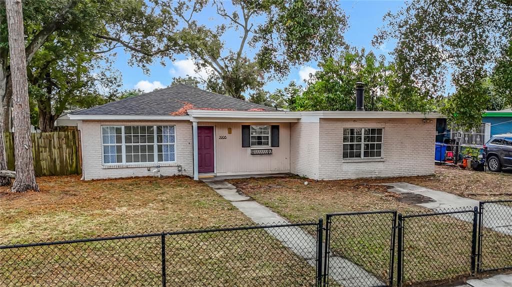 2906 W PARIS STREET TAMPA, FL 33614