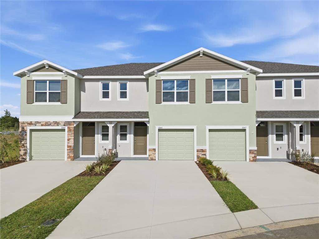 32495 MIDSUMMER NIGHT LANE WESLEY CHAPEL, FL 33543