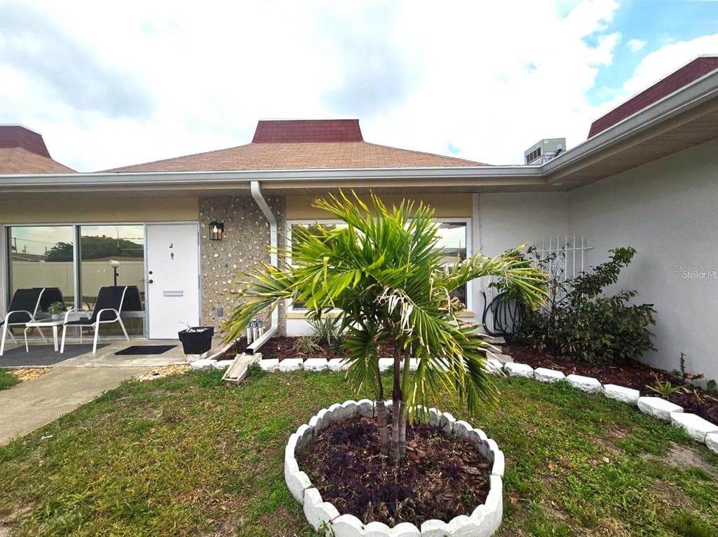4345 TAHITIAN GARDENS CIRCLE UNIT J HOLIDAY, FL 34691