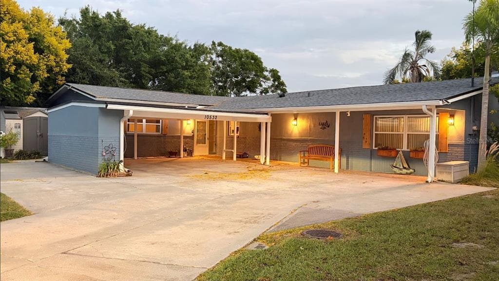 10532 94TH PLACE SEMINOLE, FL 33772