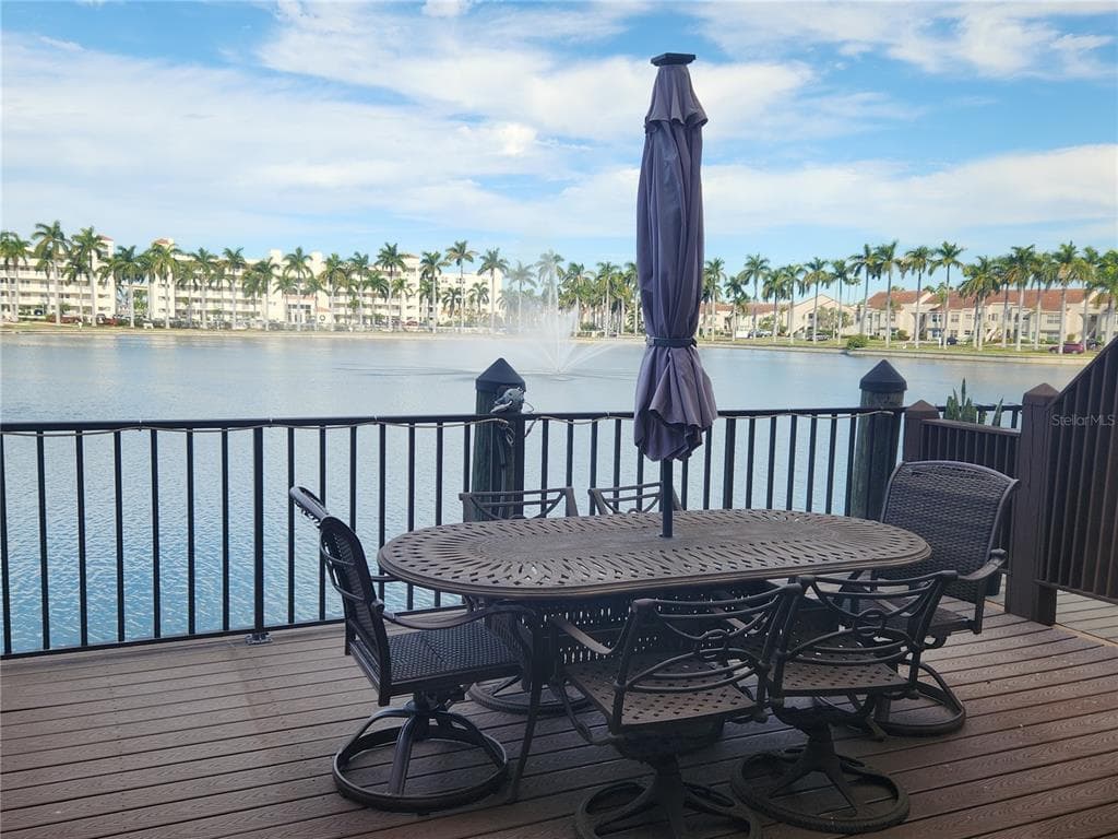 6290 BAHIA DEL MAR CIRCLE UNIT 3 ST PETERSBURG, FL 33715