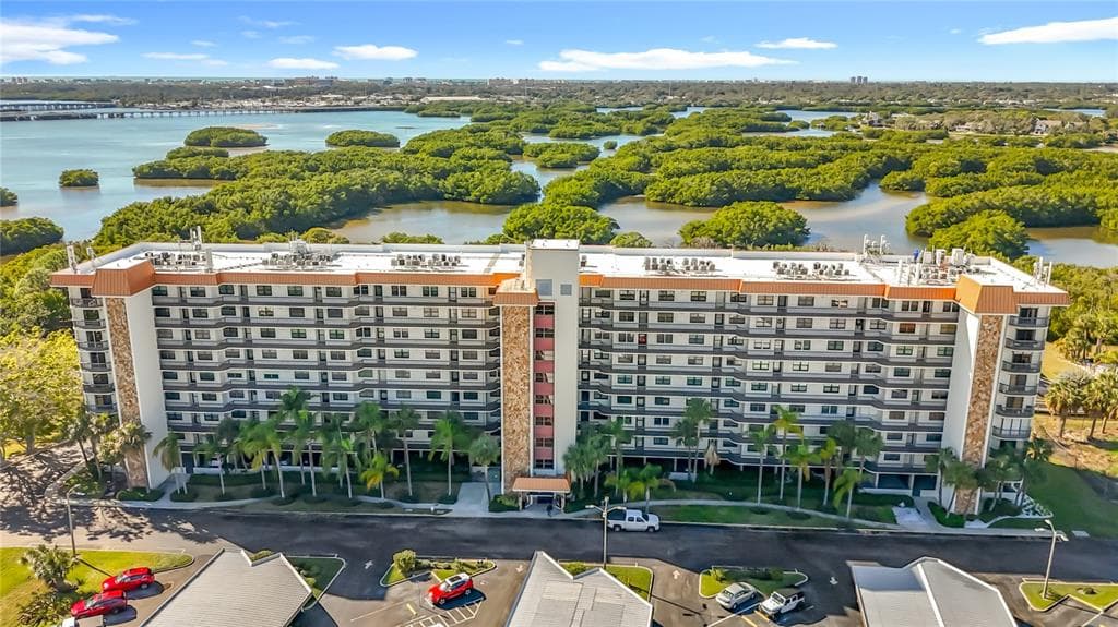5400 PARK STREET N UNIT 607 ST PETERSBURG, FL 33709