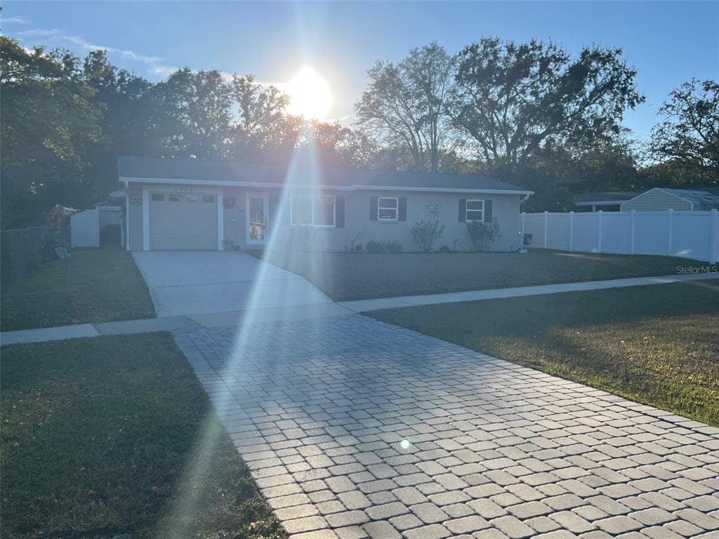 9328 FOREST HILLS TAMPA, FL 33612