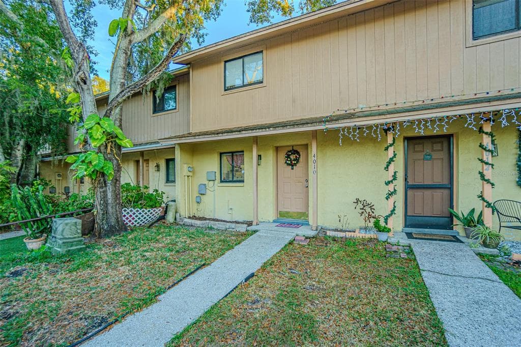 4010 OAK LIMB COURT TAMPA, FL 33614