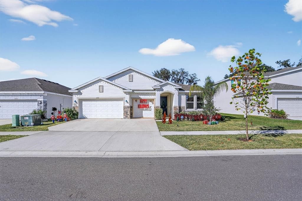 33391 COLBURN CREEK WAY WESLEY CHAPEL, FL 33545