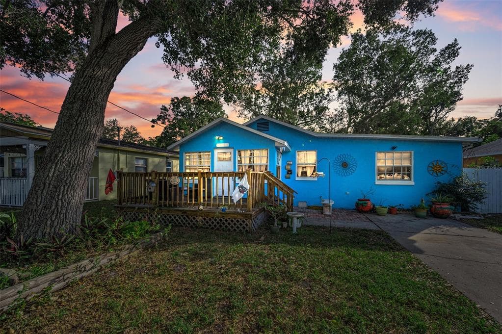 1025 11TH AVENUE NW LARGO, FL 33770