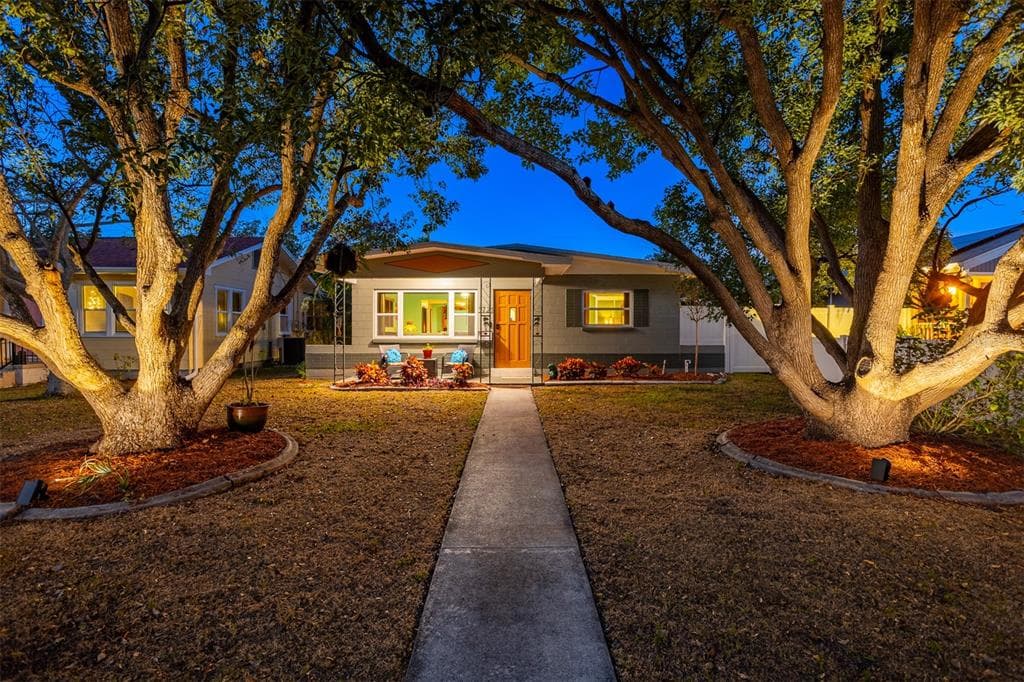 3721 4TH AVENUE N ST PETERSBURG, FL 33713