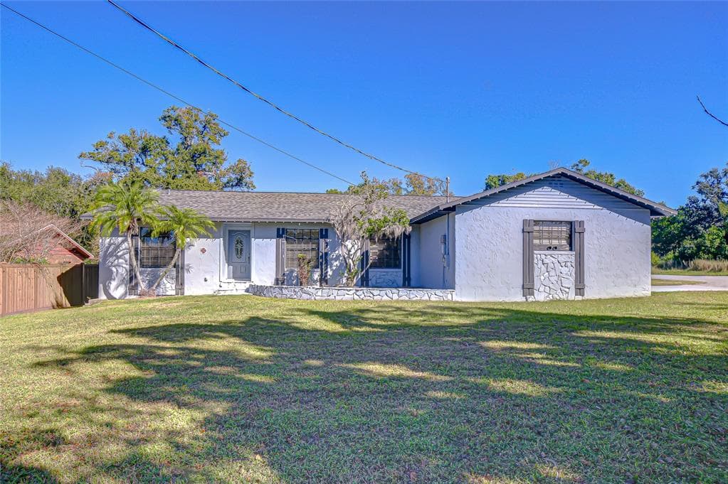 2109 LITHIA PINECREST ROAD VALRICO, FL 33596