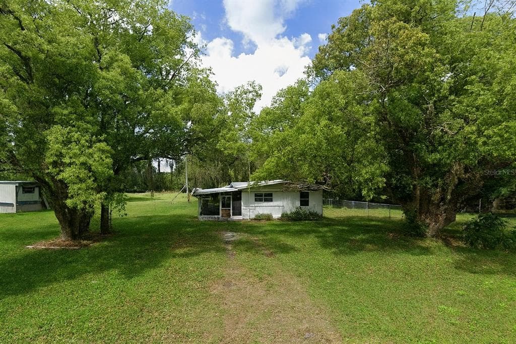 1096 NAVAJO DRIVE ST CLOUD, FL 34771