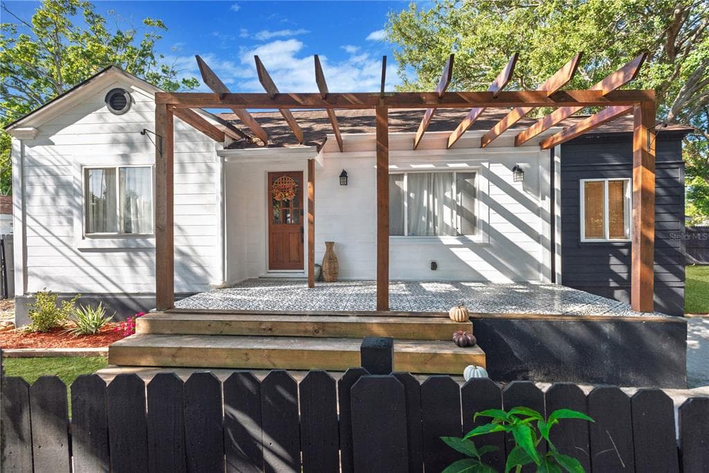 4400 44TH AVENUE N ST PETERSBURG, FL 33714