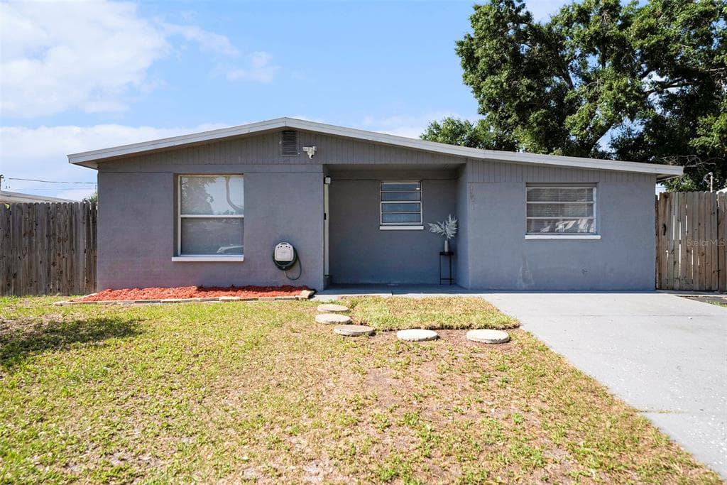 4521 W NORTH STREET TAMPA, FL 33614