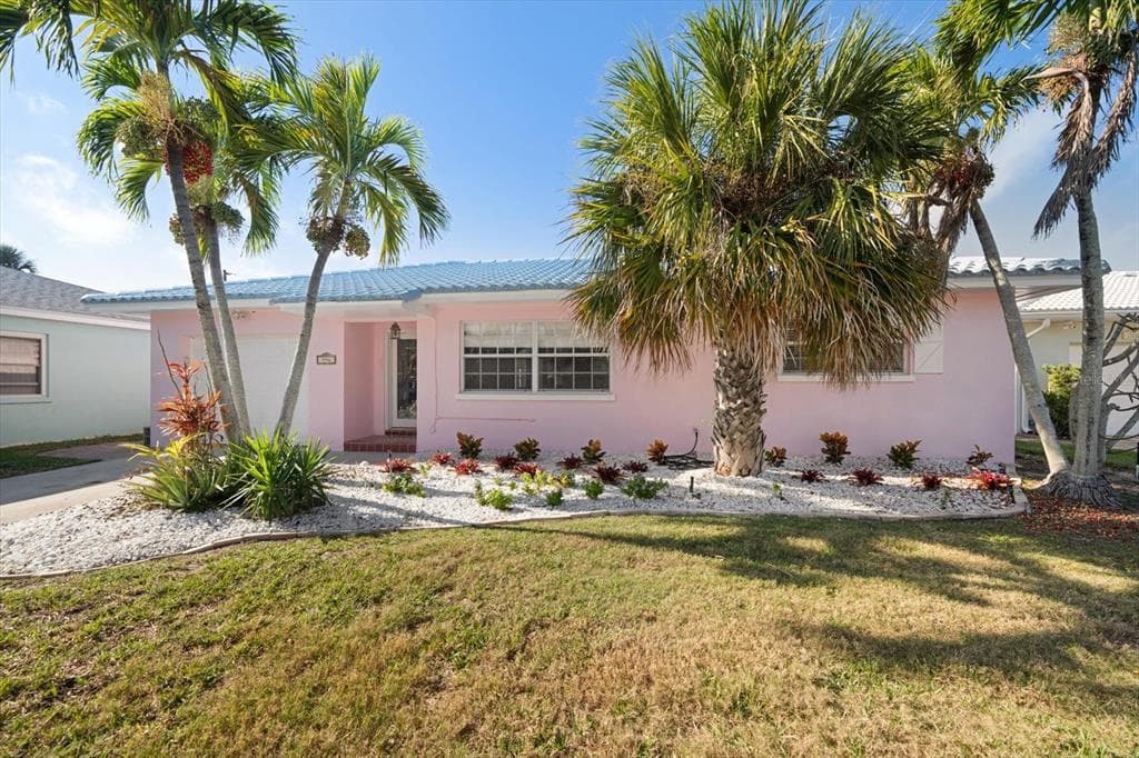 996 BRUCE AVENUE CLEARWATER BEACH, FL 33767