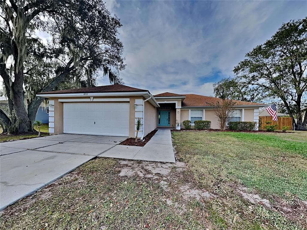 6001 WHITE TAIL LOOP LAKELAND, FL 33811