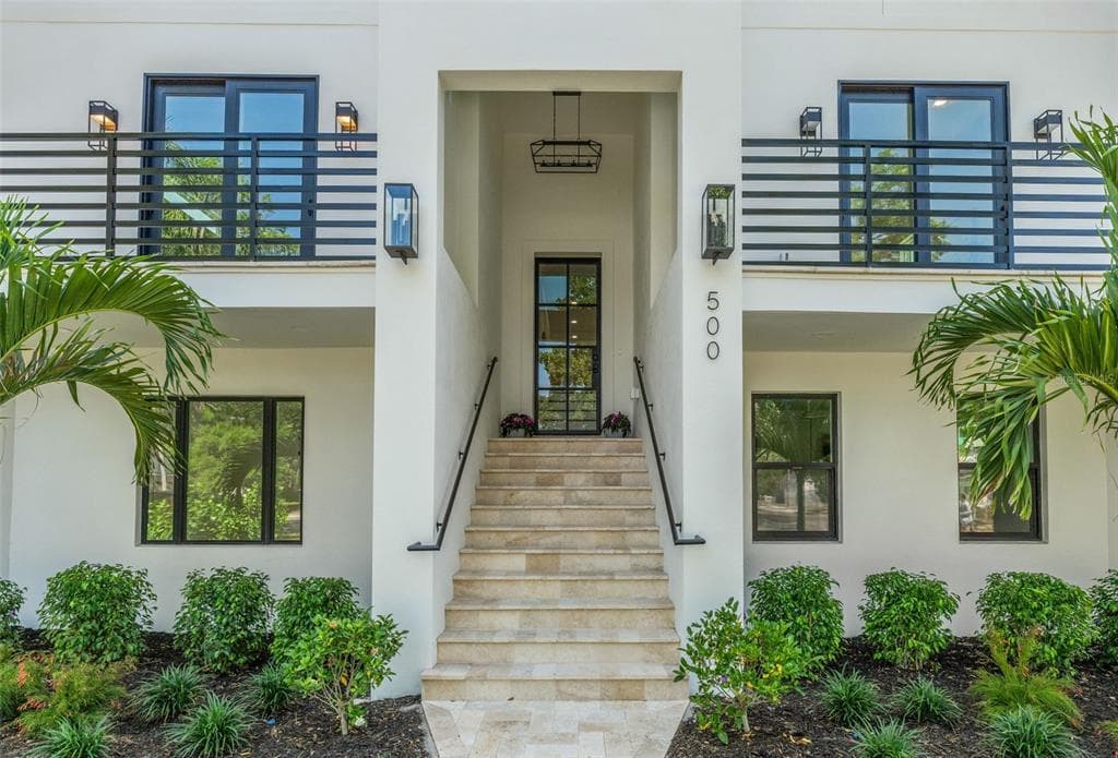 500 E DAVIS BOULEVARD TAMPA, FL 33606
