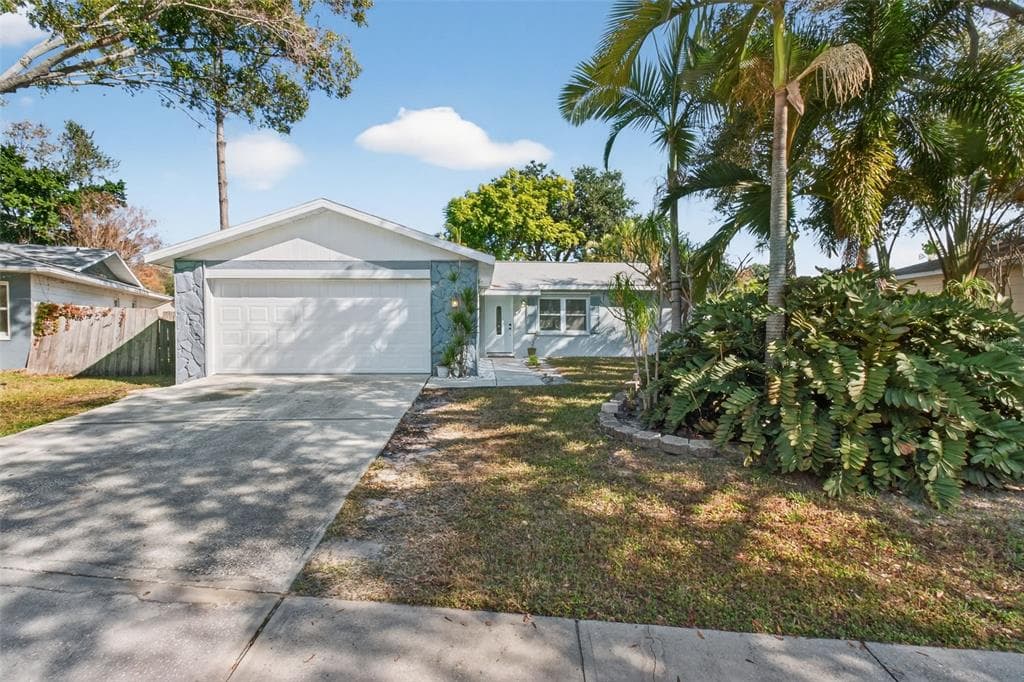 7227 118TH CIRCLE LARGO, FL 33773