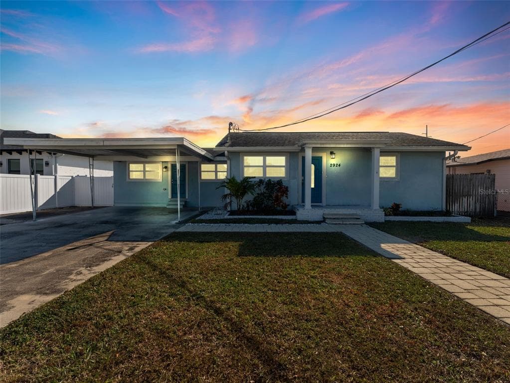 2924 W DEWEY STREET TAMPA, FL 33607