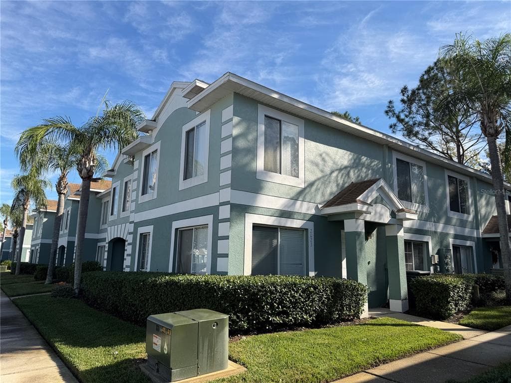 2023 FLUORSHIRE DRIVE BRANDON, FL 33511
