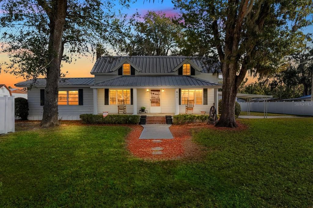 611 N WIGGINS ROAD PLANT CITY, FL 33566