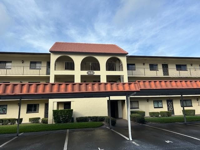 2440 WINDING CREEK BOULEVARD UNIT 205 CLEARWATER, FL 33761