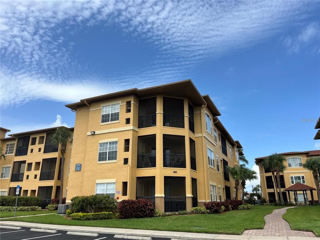 4305 BAYSIDE VILLAGE DRIVE UNIT 301 TAMPA, FL 33615