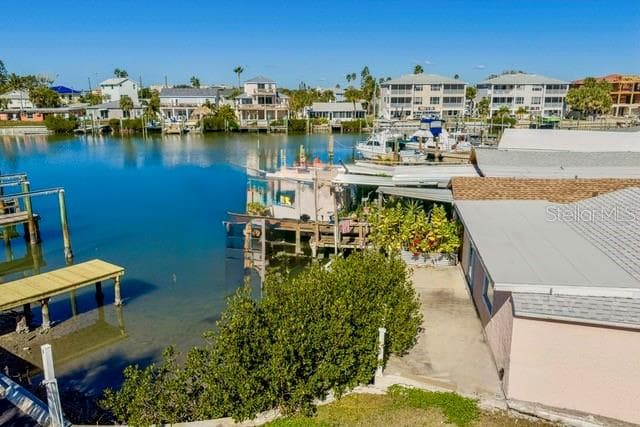 50 137TH AVENUE CIRCLE MADEIRA BEACH, FL 33708