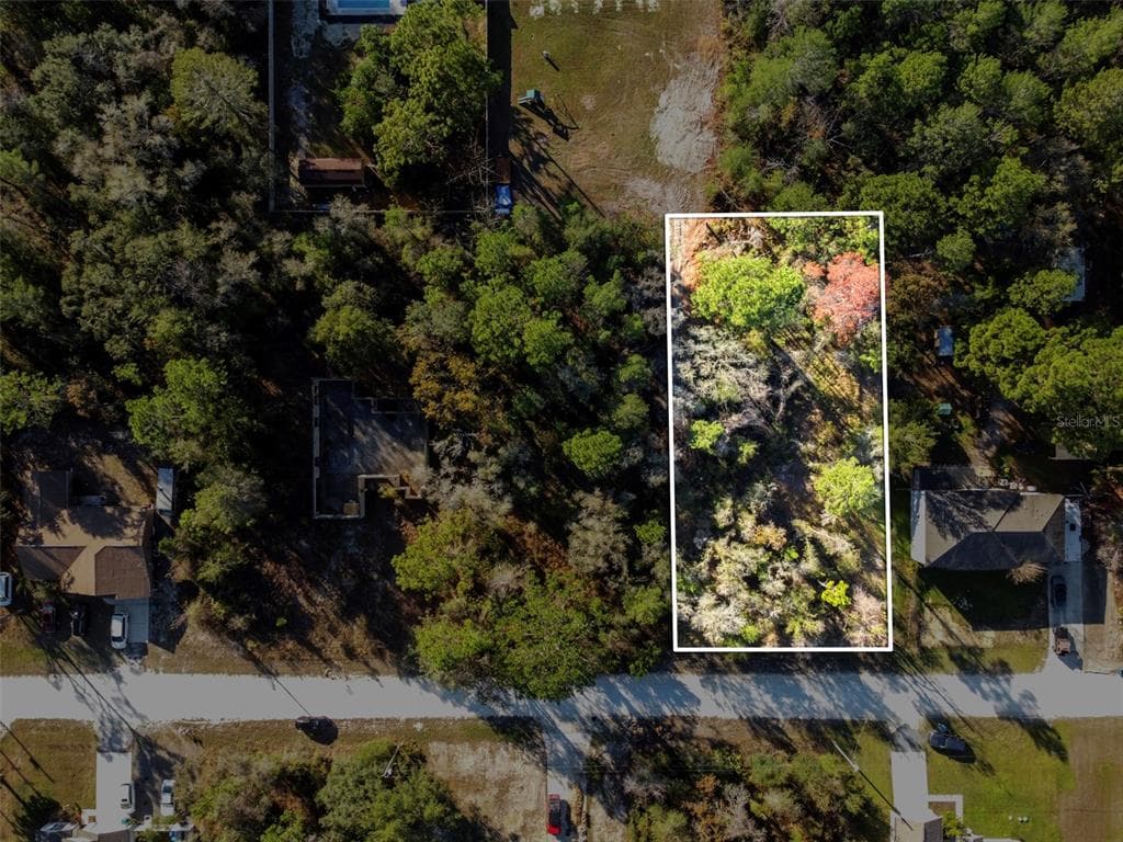 11087 HEMLOCK WARBLER ROAD WEEKI WACHEE, FL 34614