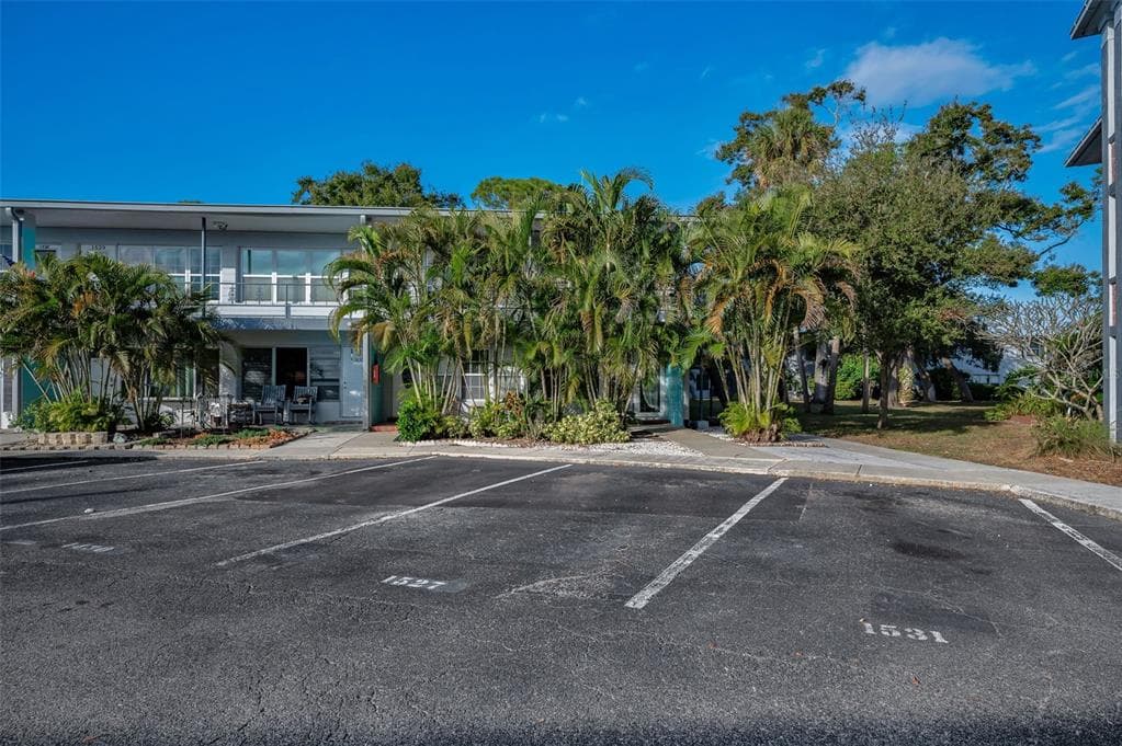 4325 58TH WAY N UNIT 1531 KENNETH CITY, FL 33709