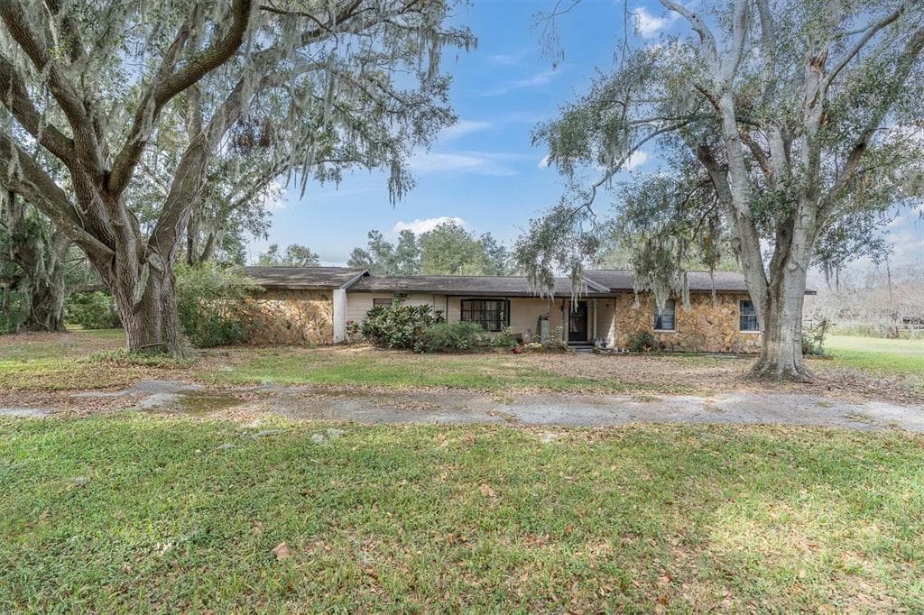 4203 STANLEY ROAD PLANT CITY, FL 33565