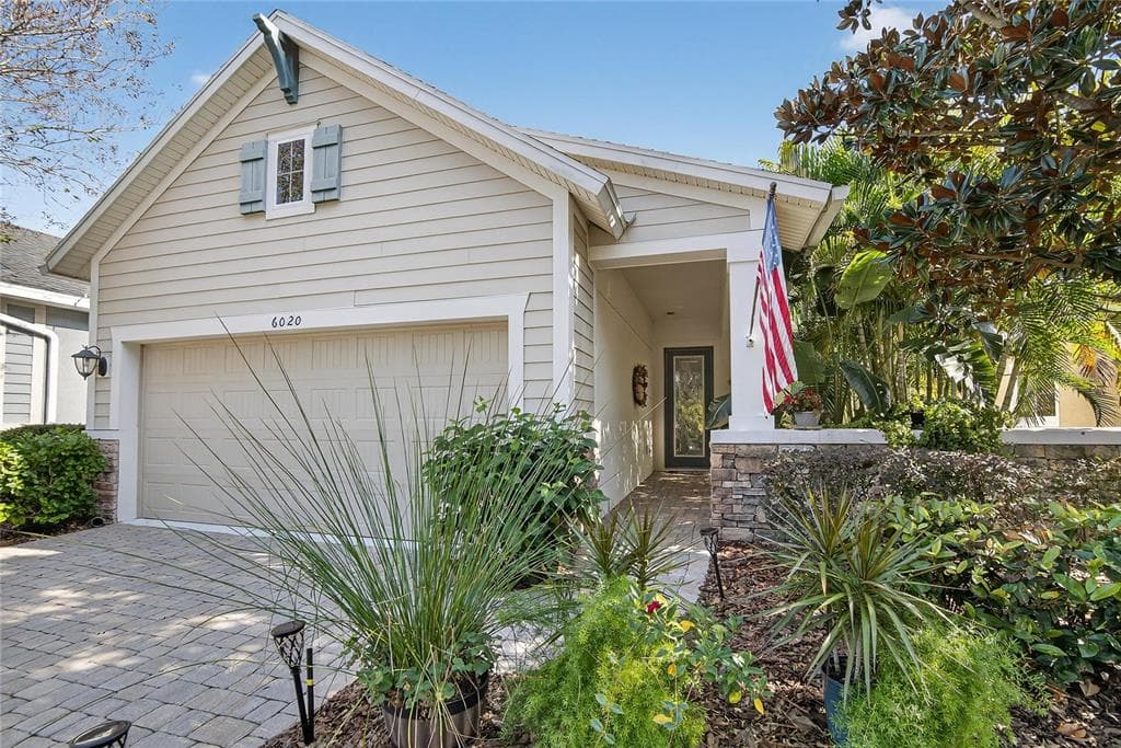 6020 PLOVER MEADOW STREET LITHIA, FL 33547