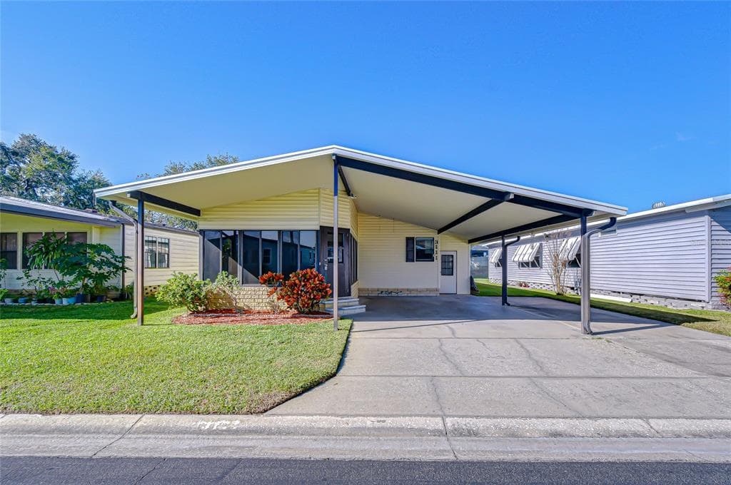3111 HICKORY DRIVE WESLEY CHAPEL, FL 33543