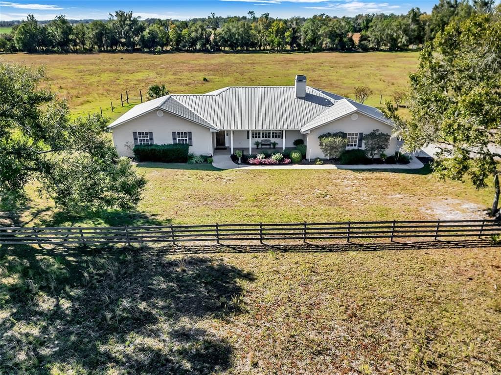 15907 CARLTON LAKE ROAD WIMAUMA, FL 33598