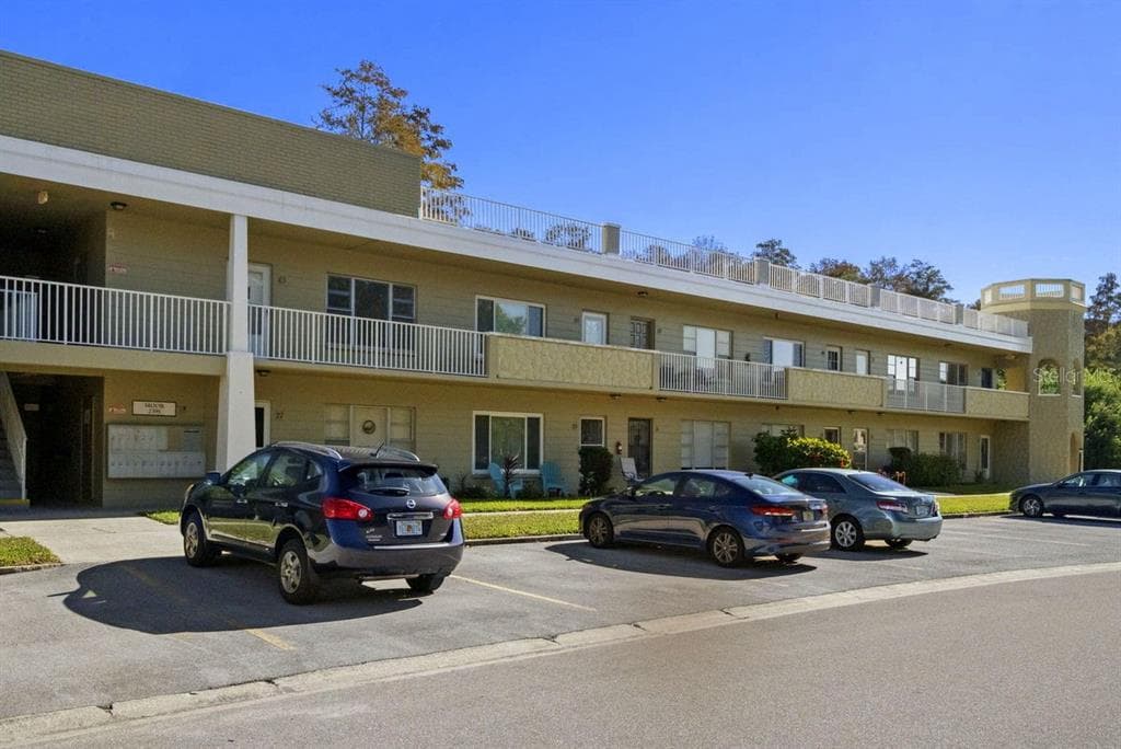 2391 SUMATRAN WAY UNIT 69 CLEARWATER, FL 33763