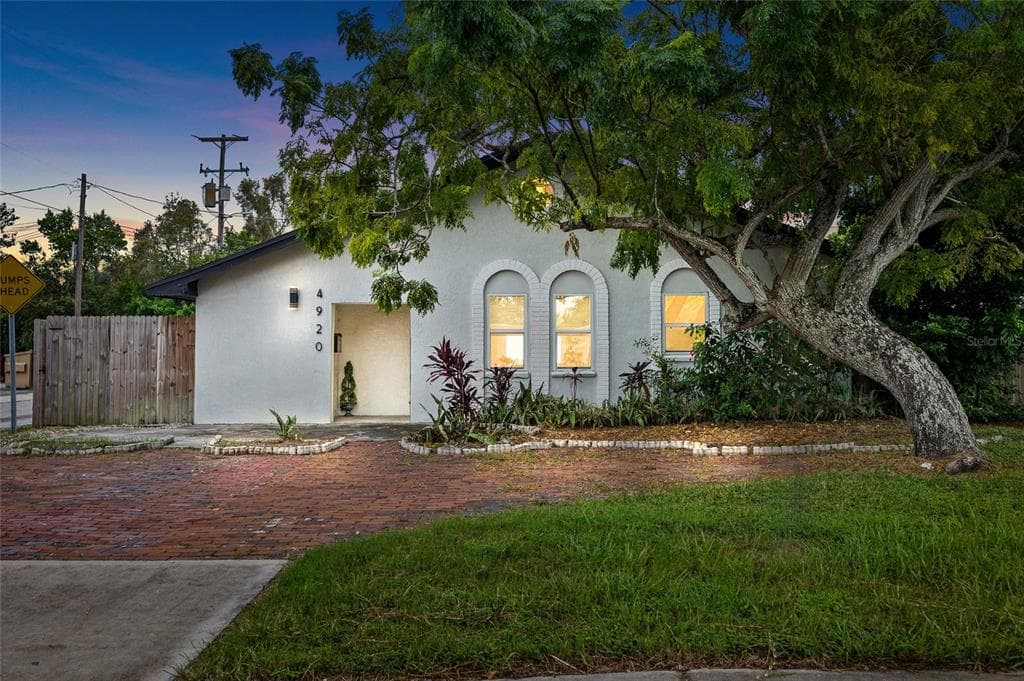 4920 30TH AVENUE N ST PETERSBURG, FL 33710