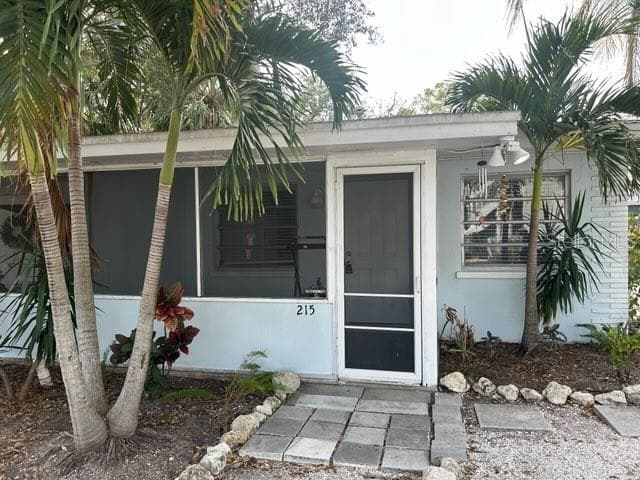 215 10TH STREET SW LARGO, FL 33770