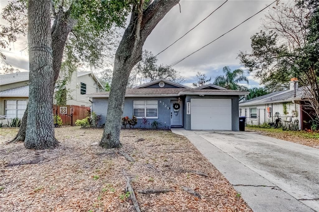 4729 E SERENA DRIVE TAMPA, FL 33617