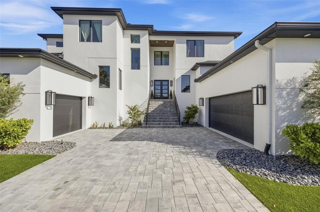 4815 W SUNSET BOULEVARD