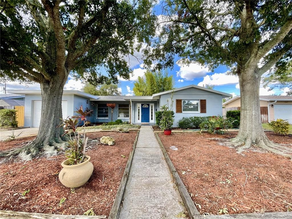5825 30TH AVENUE N ST PETERSBURG, FL 33710