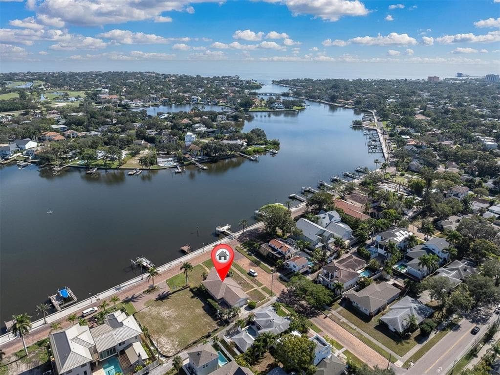 2800 COFFEE POT BOULEVARD NE ST PETERSBURG, FL 33704