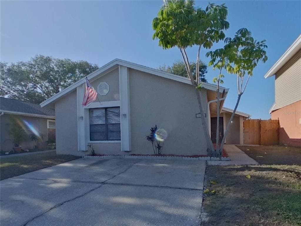 10516 PARKCREST DRIVE TAMPA, FL 33624