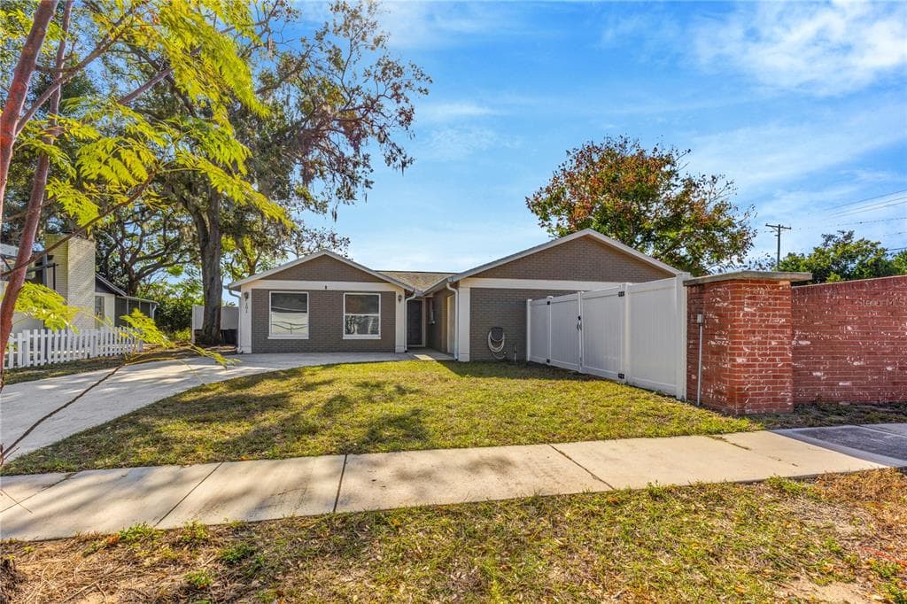 101 VALLEY DRIVE BRANDON, FL 33510