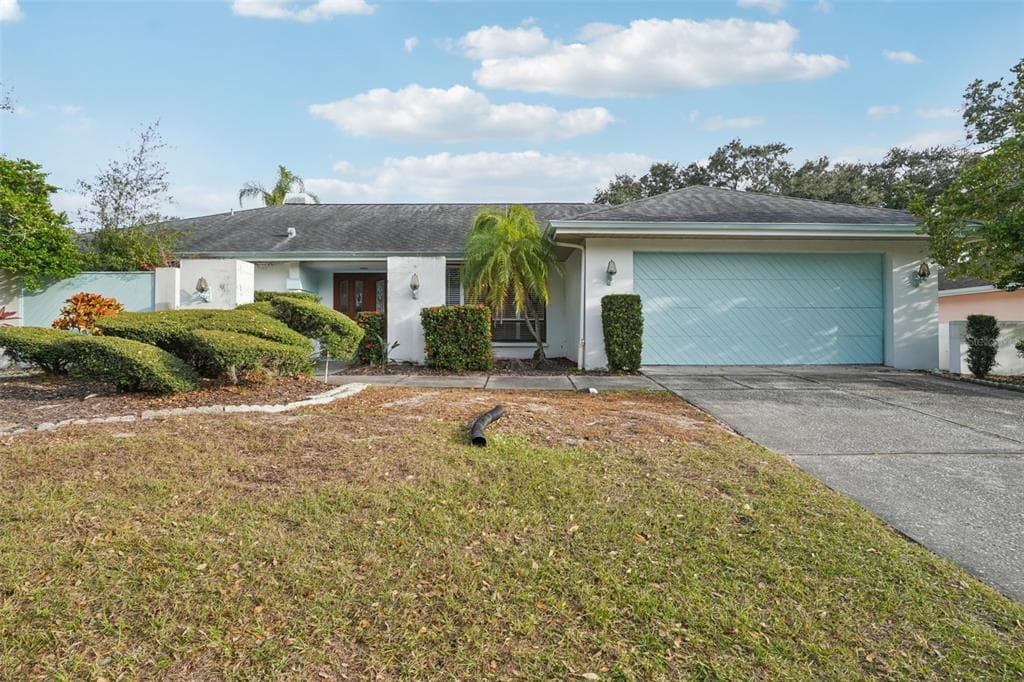 1627 FARRIER TRAIL CLEARWATER, FL 33765