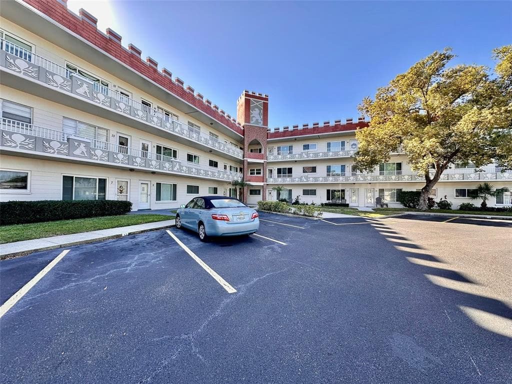 2363 ISRAELI DRIVE UNIT 11 CLEARWATER, FL 33763