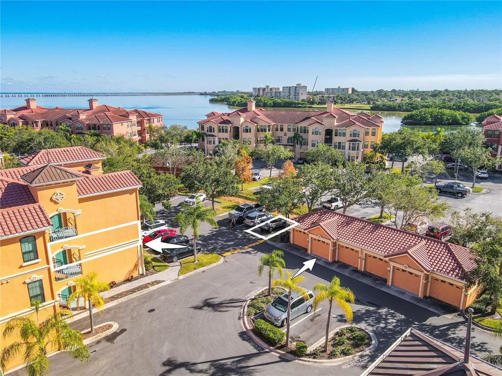 2738 VIA TIVOLI UNIT 220B CLEARWATER, FL 33764