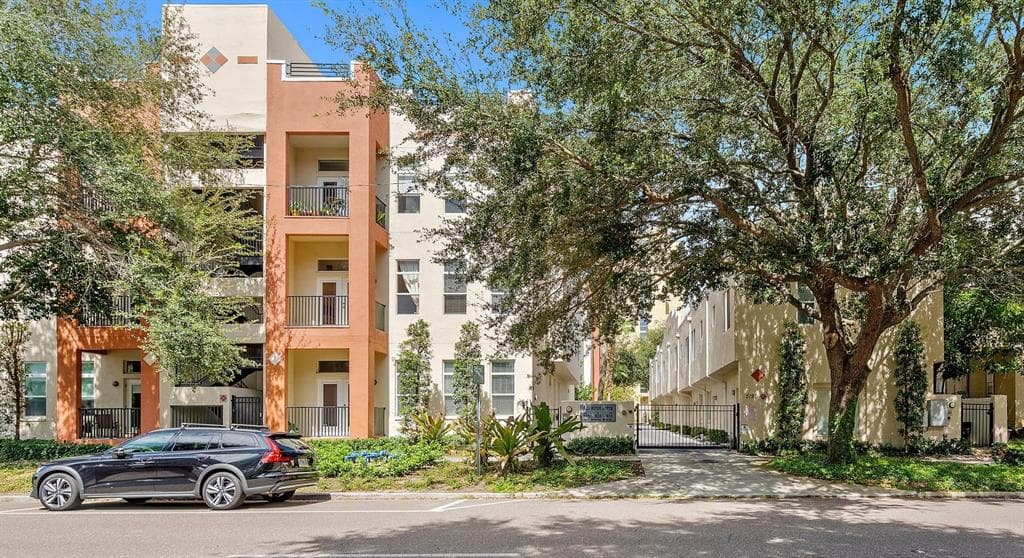 523 4TH AVENUE S UNIT 14 ST PETERSBURG, FL 33701