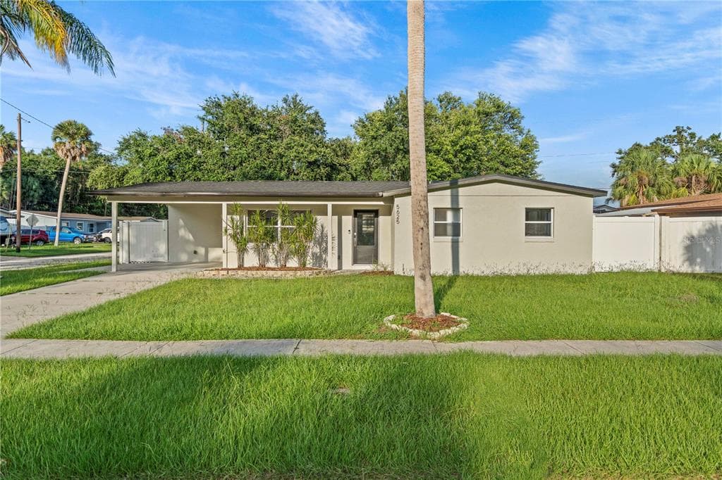 5625 GATEWAY DRIVE TAMPA, FL 33615